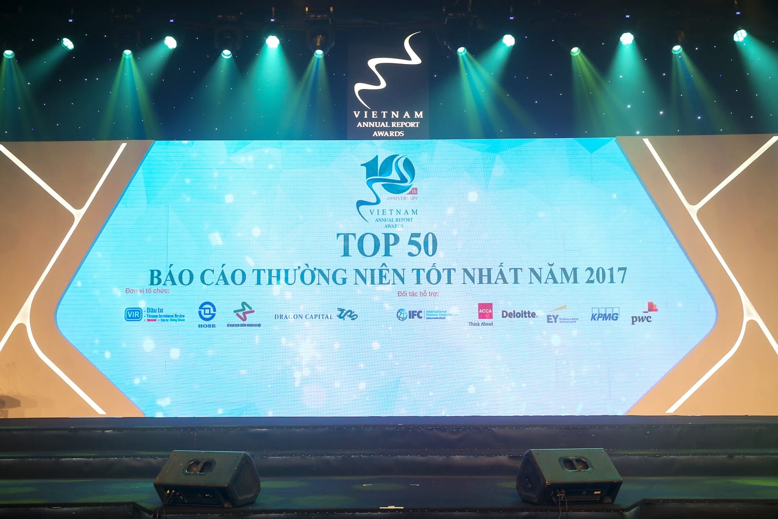 209Kết quả cuộc bình chọn Báo cáo thường niên năm 2017