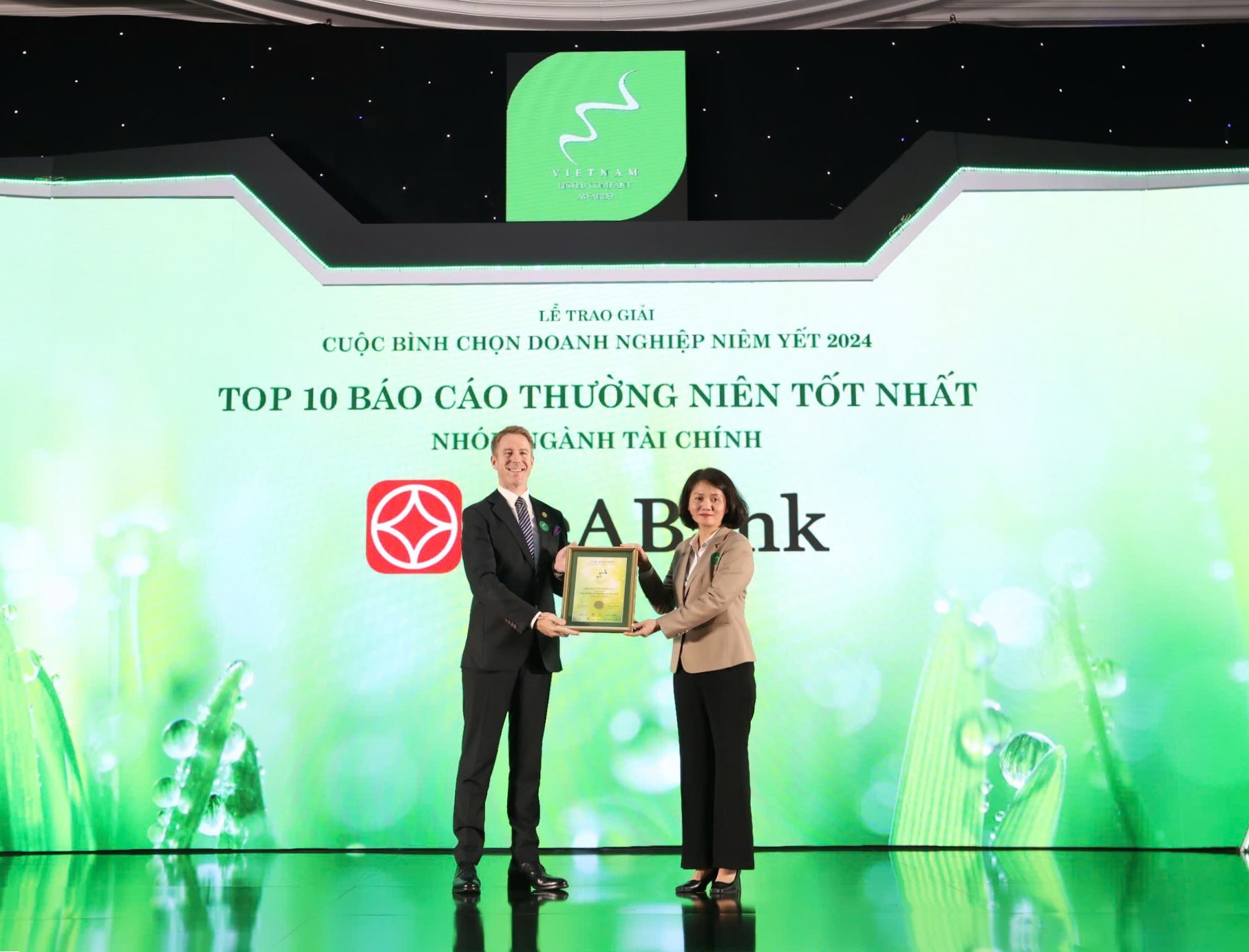 1833SeABank dẫn đầu Top 10 doanh nghiệp Quản trị công ty tốt nhất tại VLCA 2024