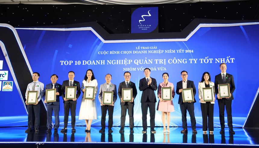 2102Nỗ lực vượt trên tuân thủ, 25 doanh nghiệp niêm yết được vinh danh giải Quản trị công ty 2024
